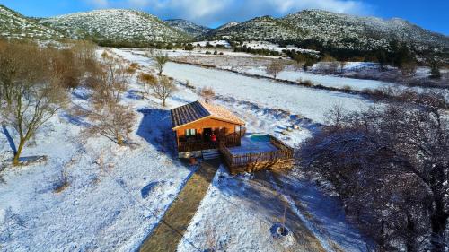 Moratalla House | Aldea Los Odres - Cabañas de Madera de 1ª con Piscina Privada y BBQ en la puerta