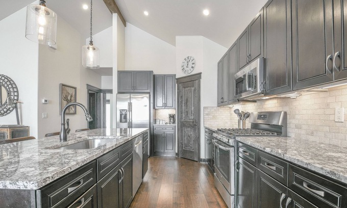 Keystone House | Alders 46 Outpost Dr