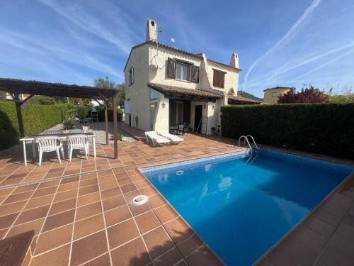 Torroella de Montgri House | Alemanya 9 privat pool