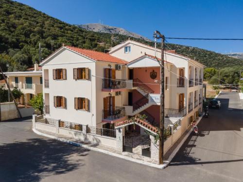 Agia Efimia Apartment | Alexatos Studios & Apartments