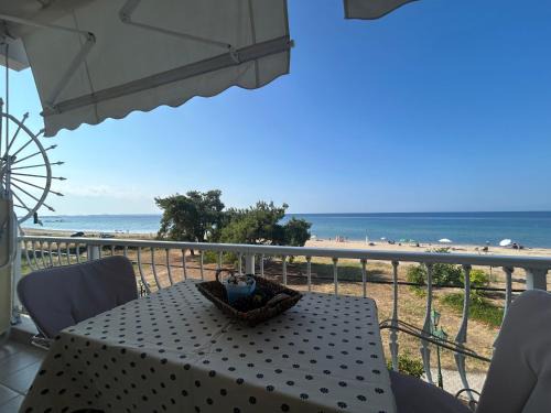 Paralia Dionysiou Apartment | Alia Mare Apartment
