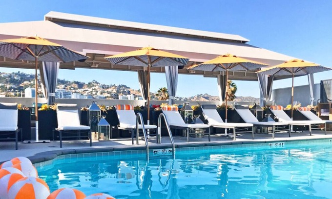 Tri-West House | All-suite Boutique Hotel Near LACMA! Skydeck, Rooftop Pool, Pets Allowed