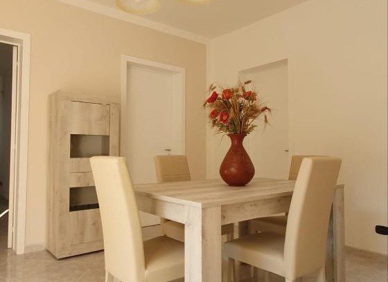 Sant'Isidoro House | Alloggio incantevole a500m dal mare con posto auto