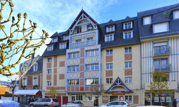 Deauville City Centre Hotel | Almoria Hôtel & SPA