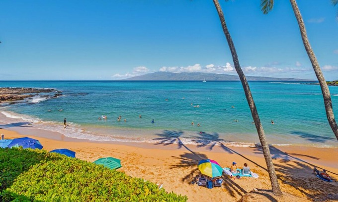 Napili Condo | Aloha Condos, Napili Bay Resort, Condo 203, Beachfront