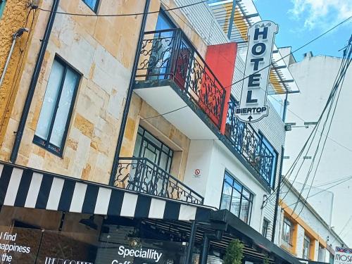 Chapinero Hotel | Alojamiento Mosaic House