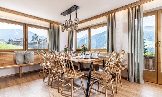 Alpbach Ski Chalet | Alpbach chalet with a panoramic view and a sauna