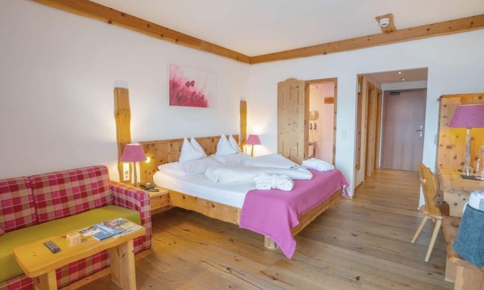Haus House | "Alpenrose Superior" - double room with shower, WC (4-6 nights) - Nature and wellness hotel