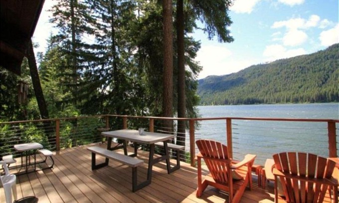 Leavenworth House | Alpine Lake Escape on Fish Lake