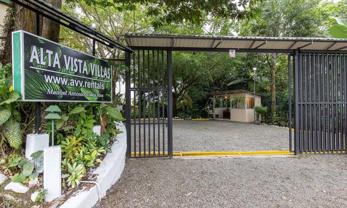 Manuel Antonio Villa | Alta Vista Villas Casas Vacacionales