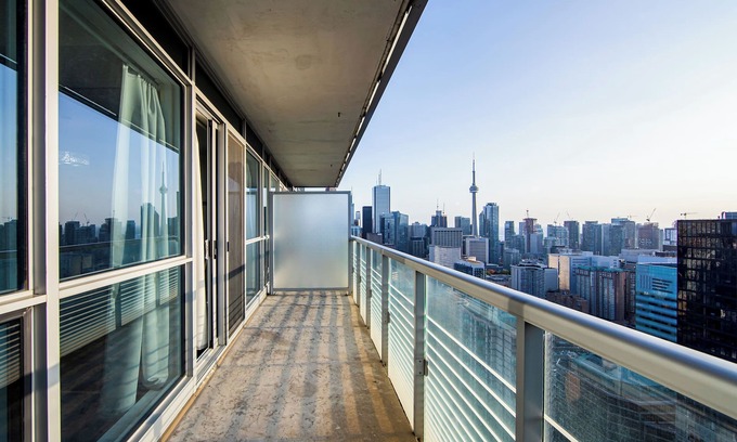 Bloor-Yorkville Apartment | Altitude Suites on Yonge