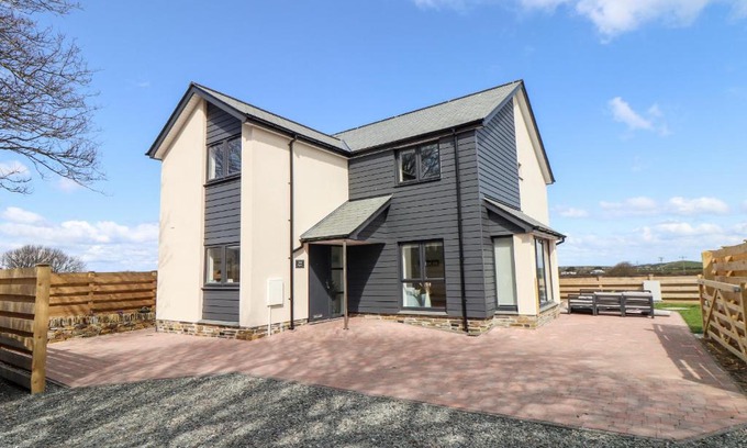 Tintagel House | Amal Anpras