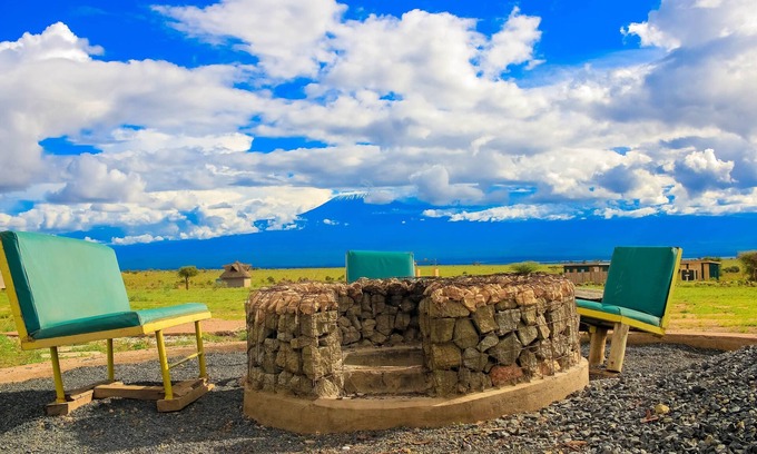 Amboseli Cabin | Amanya 2 Rooms Girraffe Family Tent
