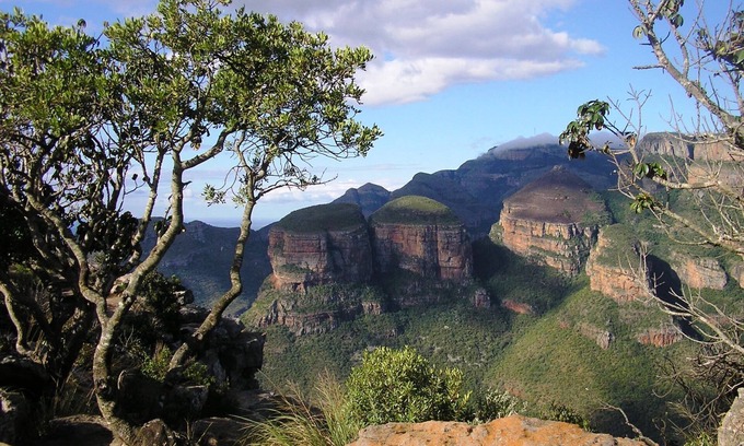 Thorny Bush Game Reserve House | Amanzimlotzi Riverside Bush Camp in Kruger Park, Limpopo