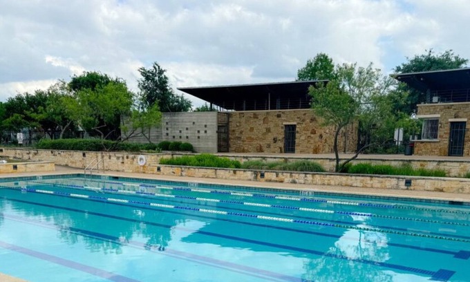 Mueller House | Amazing Amenities! Mueller-King Bed-Gym/Tonal-Pool-Arcade