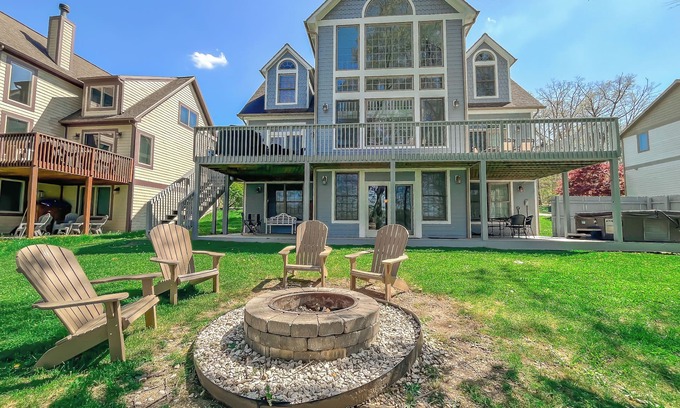 Thayerville House | Amazing Central Location! Lakefront! Hot tub/dock!