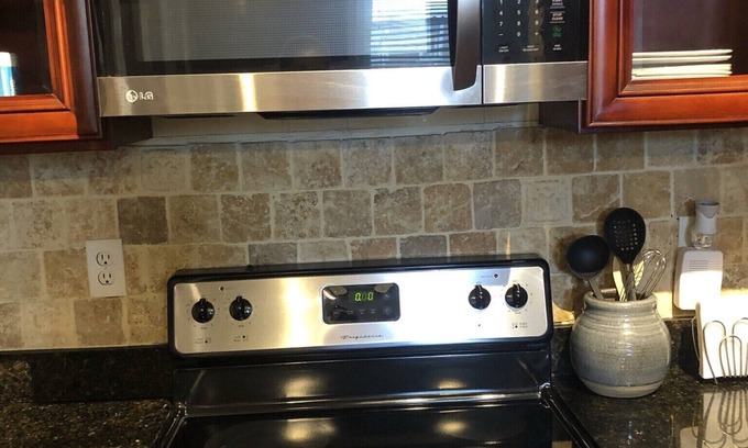 Beach Institute Condo | Amazing Downtown Condo With Pool!nNew Owner!