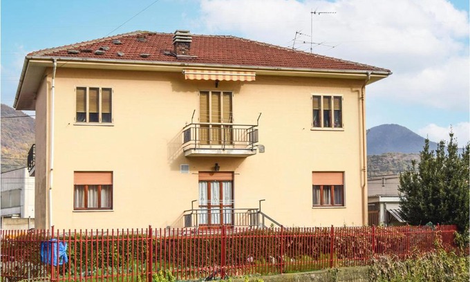 Sant'Ambrogio di Torino House | Amazing Home In Sant'ambrogio Di T