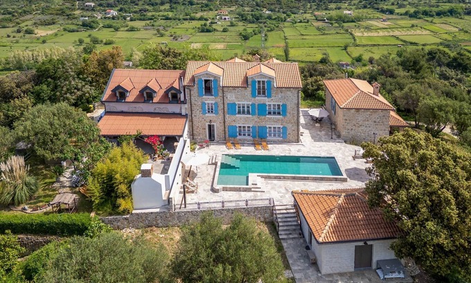 Rab House | Amazing home in Mundanije