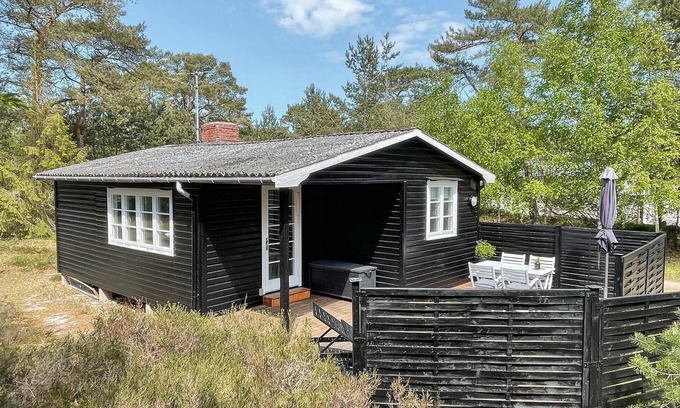 Balka Strand House | Amazing home in Nexø with WiFi