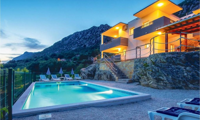 Zvecanje House | Amazing Home In Omis With 3 Bedrooms, Wifi And Outdoor Swimming Pool