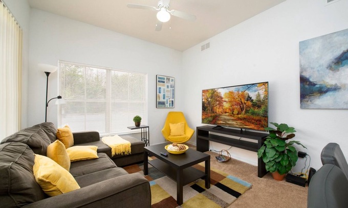 Venetian Bay Villages House | Amazing Home near Disney/4 Pools/Gym/Pet Friendly ๐