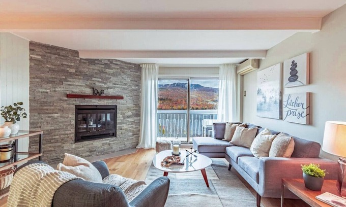 Mont-Tremblant Condo | Amazing Lake/Mountain View 5 min to Tremblant (8)