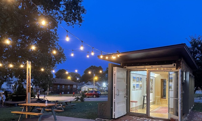 Riverview Apartment | Ambassador suite downtown KCK
