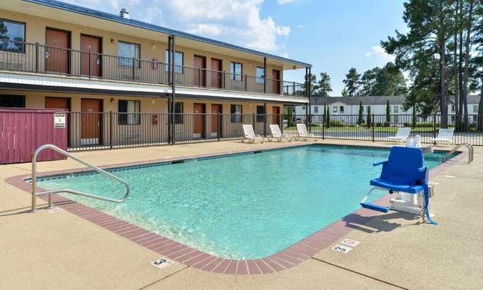 Kinder Hotel | Americas Best Value Inn Kinder