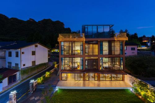 Wulingyuan Hotel | Amidst the Flowers in the Valley, Chengshi Guanyunju