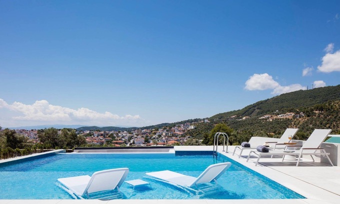 Skiathos Hotel | Amira