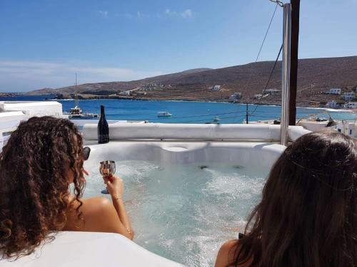 Karavostasis Apartment | AMO Folegandros