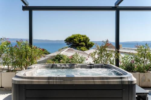 Znjan Apartment | Amphora apartment with private jacuzzi