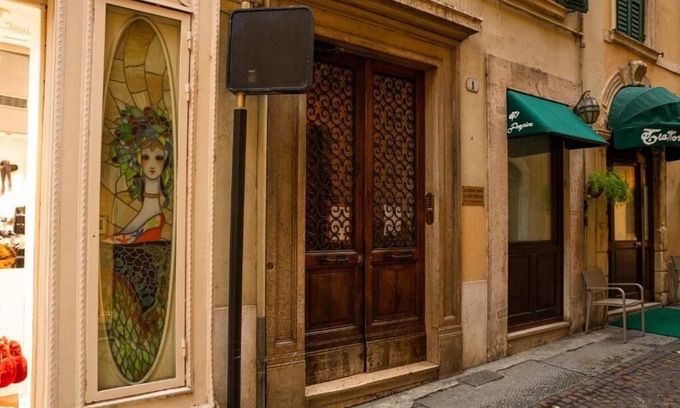 Citta Antica Apartment | Αn enchanting residence in front of the Juliet house