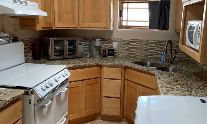 Downtown Albuquerque House | An Instant Classic: Indie-Styled DWNTWN Albuquerque House