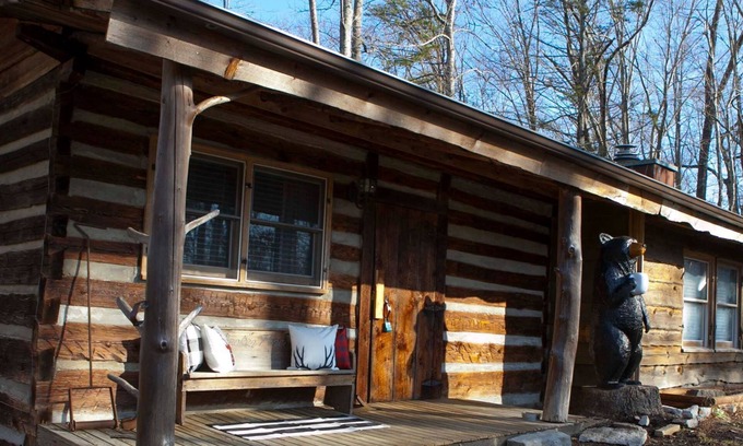 Gatlinburg - Pigeon Forge Cabin | An Original Smoky Mountain Cabin! This is a ONE OF A KIND! THE NEST!