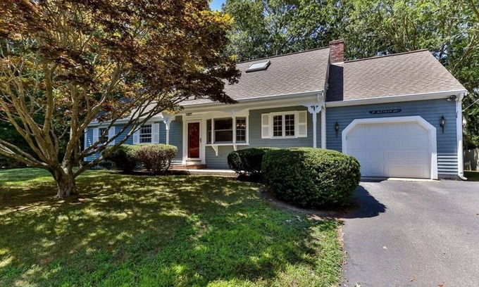 Osterville House | An Osterville Gem!Very close to town and beach!