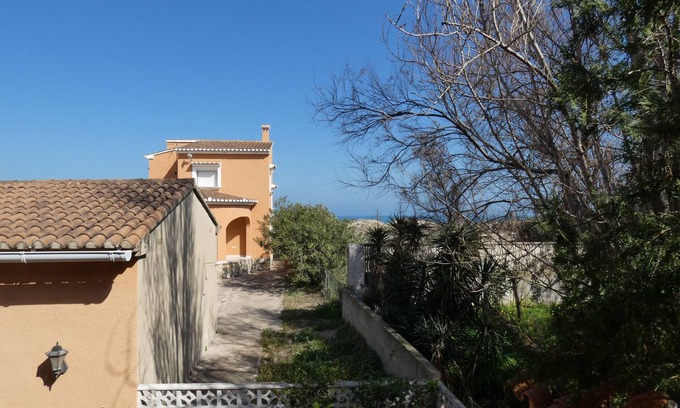Molinell Ski Chalet | Anacasa Bassetes Playa San Fernando CA550