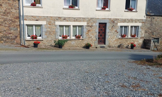 Graces House | Ancienne Maison de Ferme , au Calme Avec de Grands Espaces Sans vis à vis