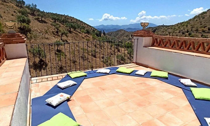 Cartama Cottage | Andalusian farmhouse for workshops, retreats or events