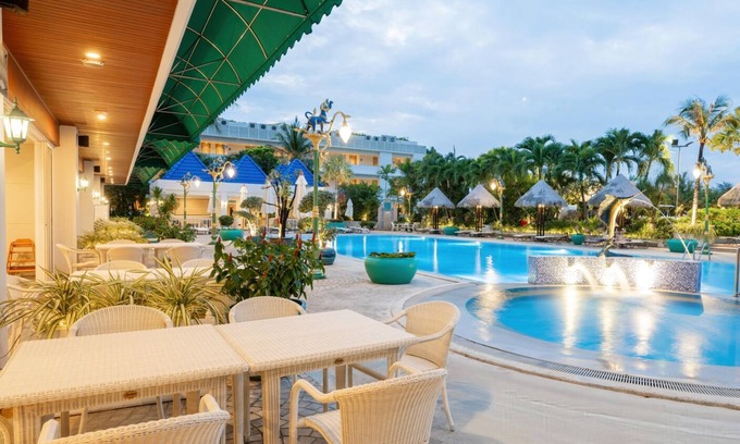 Patong Hotel | Andaman Beach Suites Hotel