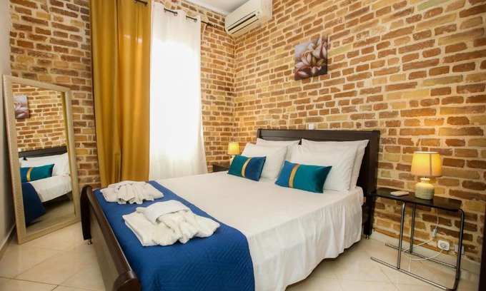 Corfu Town Apartment | Anna's Studio