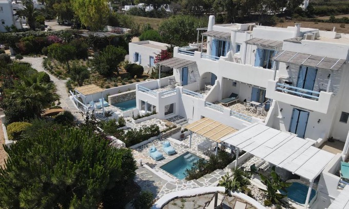 Plaka Apartment | Annio studios