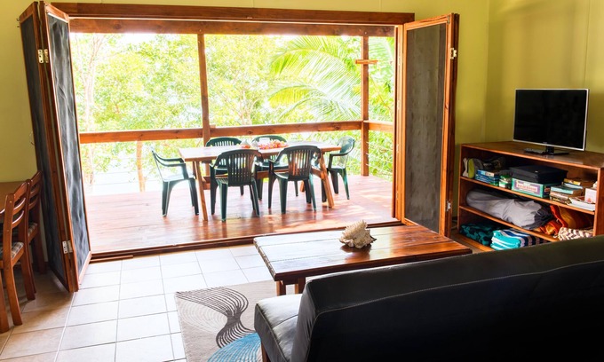 Aore Island House | Aore Eco Retreat is an open planned self contained holiday unit