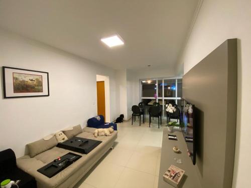 Enseada Apartment | Ap à 200m da praia - até 9 pessoas