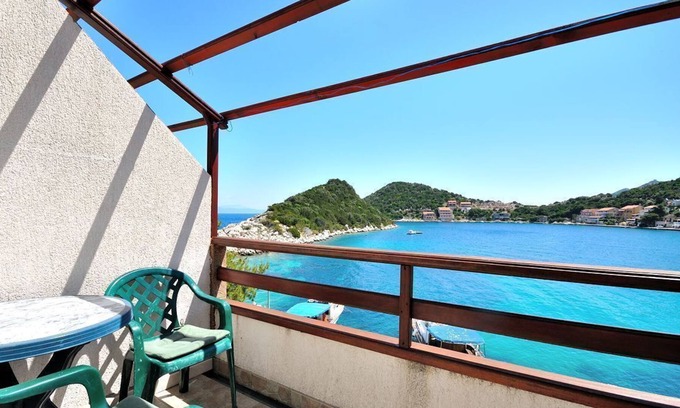 Zaklopatica Apartment | Apartments Ivka (53971-A2) - Zaklopatica - island Lastovo