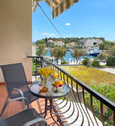 Krk Apartment | Apartament Krk Near The Sea With Garage