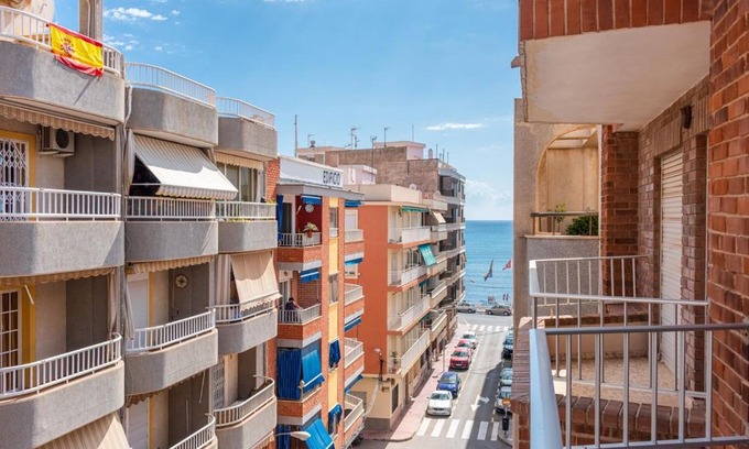 Torrevieja Apartment | Apartamento Baltico, 50m to Los Locos Beach
