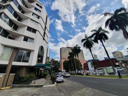 Panama City House | Apartamento cerca del Metro y Hoteles El Cangrejo