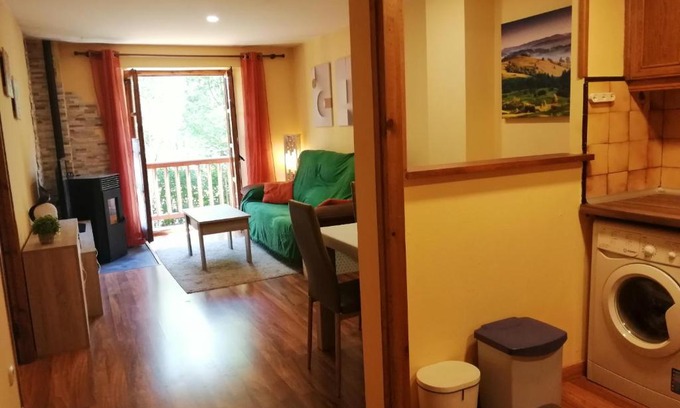Taull Apartment | Apartamento con jardín Isard 1